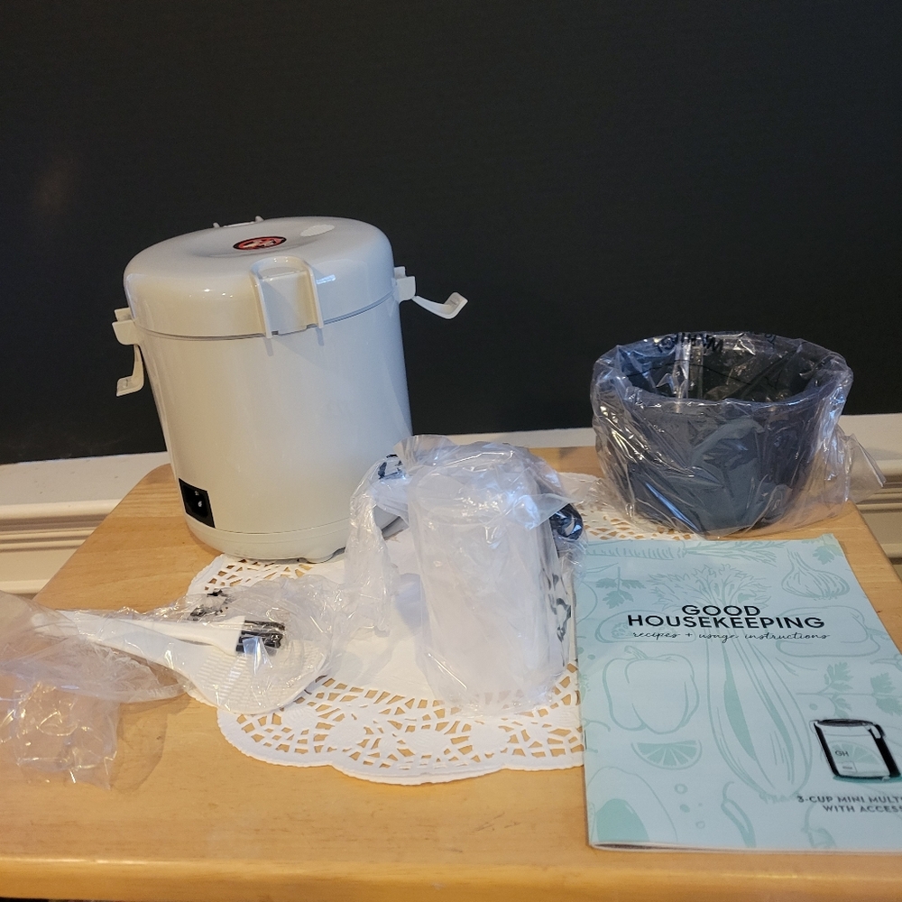 NEW Good Housekeeping 3 Cup One Button Mini Multi-Cooker Grey w/ Accessories